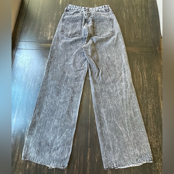 SHEIN Highrise Distressed Black Jeans. Size XS - Picture 4 of 9